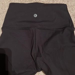 Excellent condition sz 2 lululemon wonder under leggings